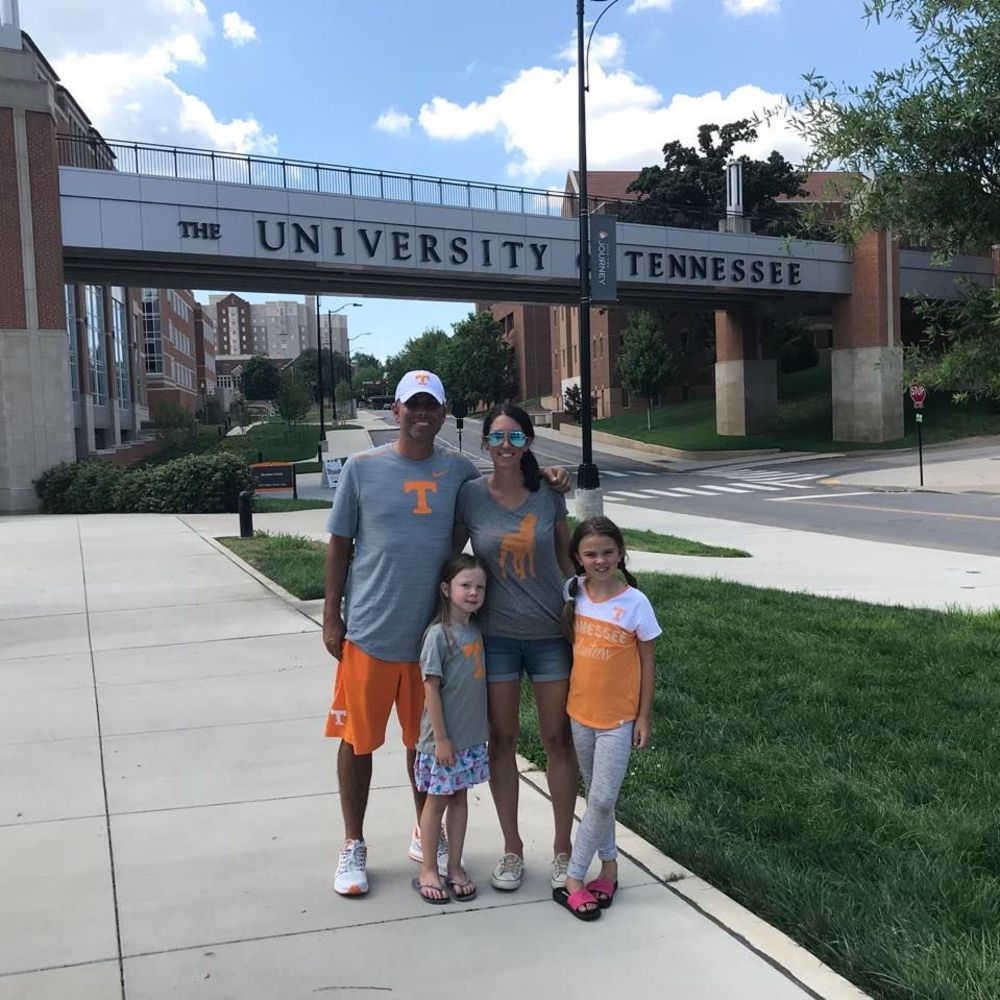 Meet your Posher, Carrie leitch